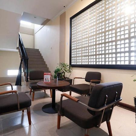 Reddoorz Plus Near Universitas Sumatera Utara Medan Esterno foto