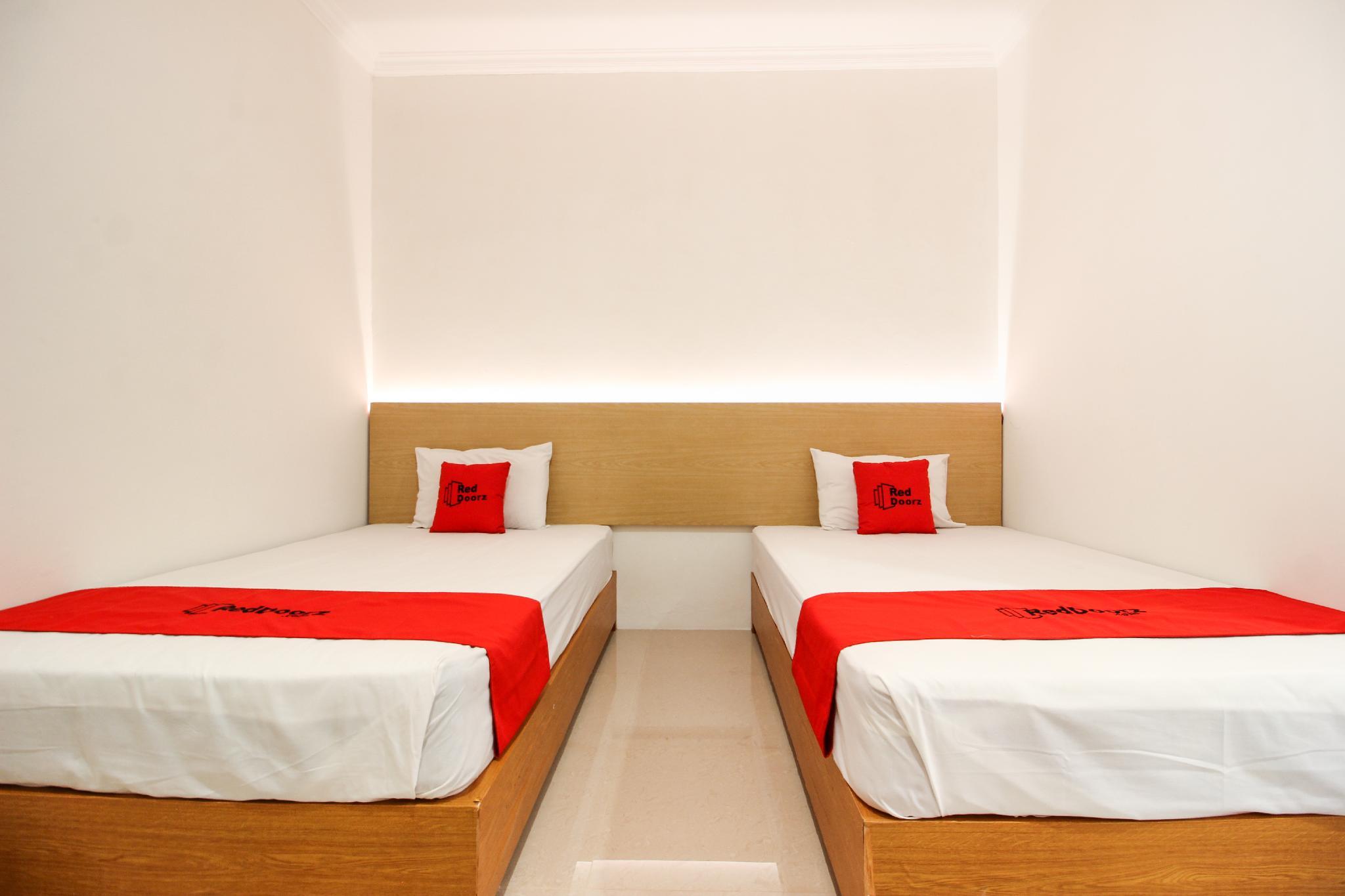 Reddoorz Plus Near Universitas Sumatera Utara Medan Esterno foto